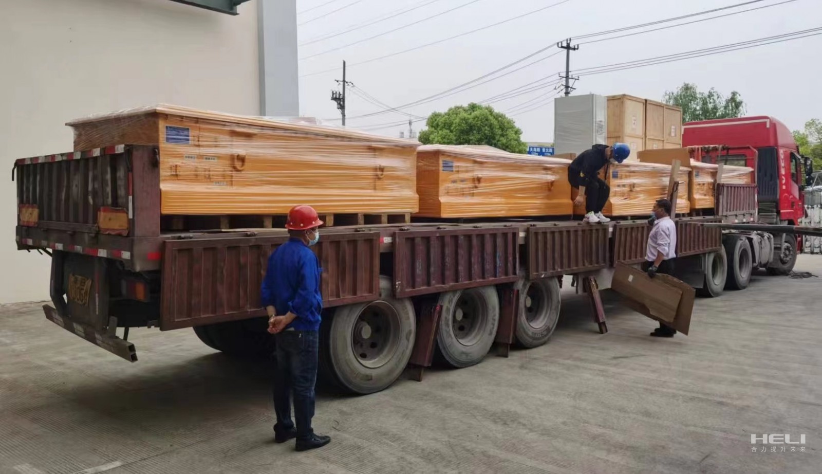 盾構機項目產(chǎn)品順利交付發(fā)貨.jpg 盾構機項目產(chǎn)品順利交付發(fā)貨.jpg