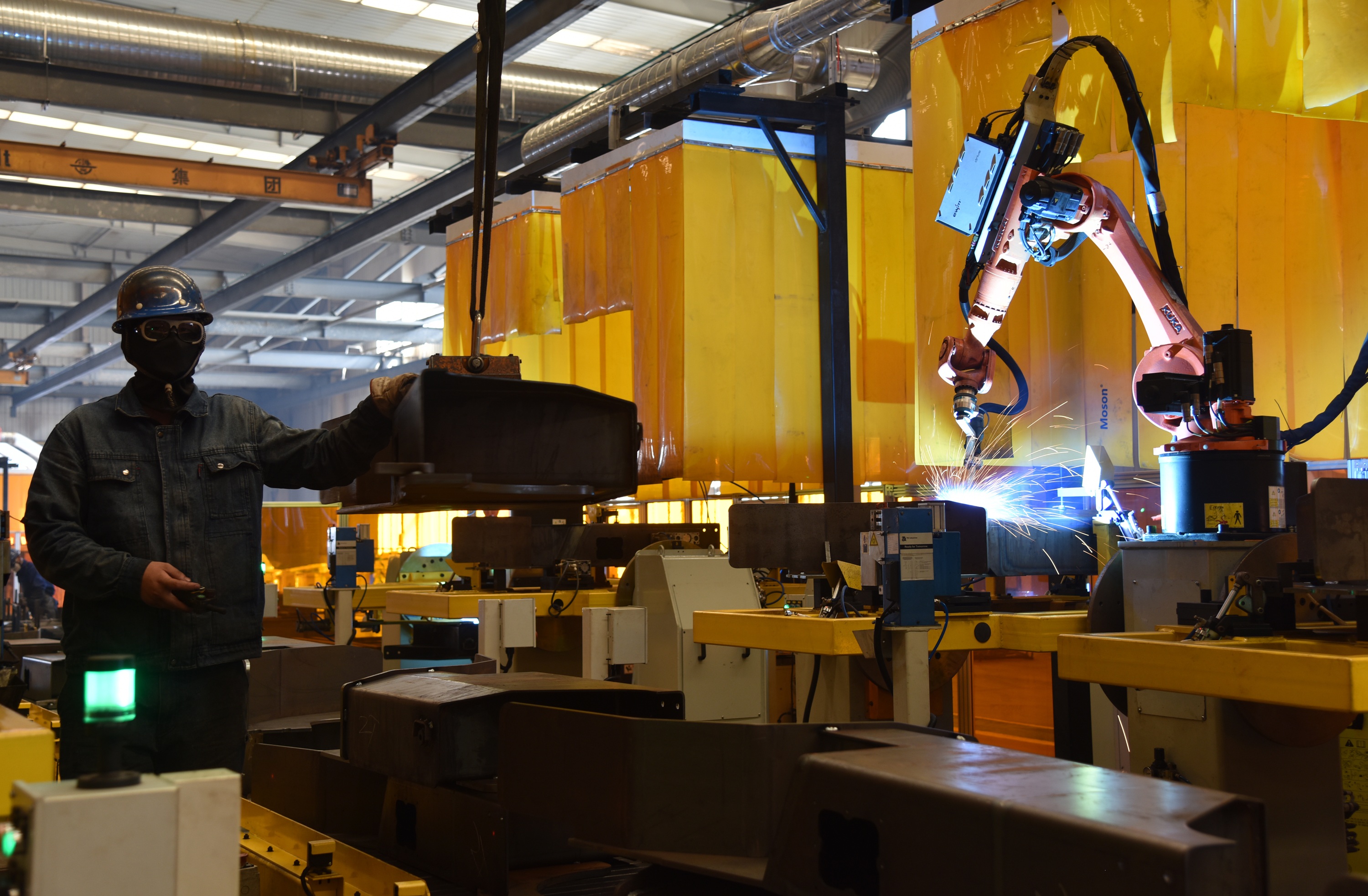 6.油箱片子焊接工作站.jpg 6.油箱片子焊接工作站.jpg